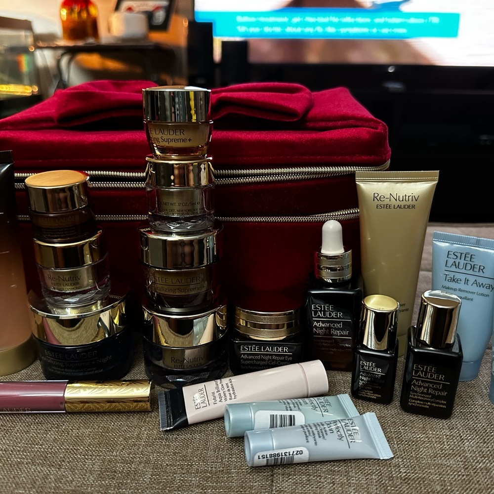 Estée Lauder Red Bag with Skincare Collections